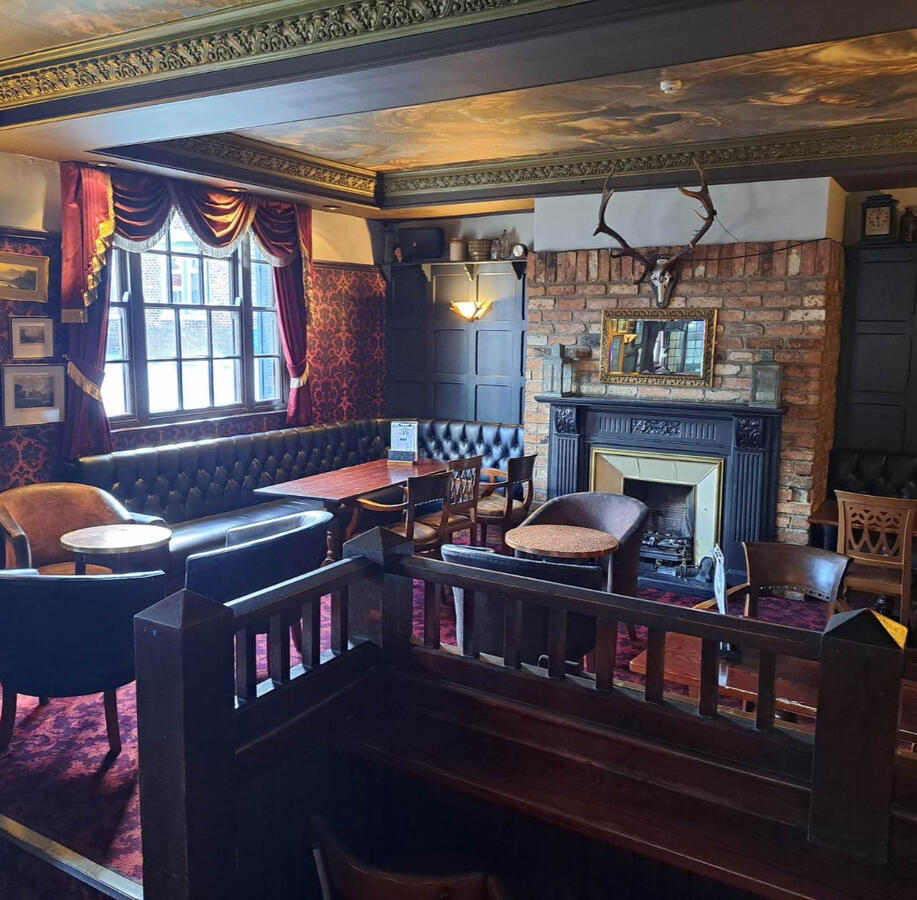 Ivy House Pub
